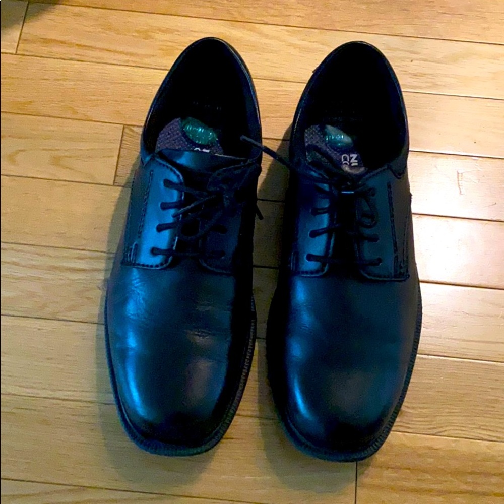 Black lace up Oxford with memory foam